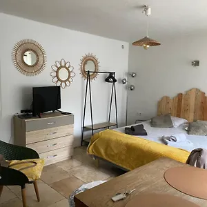 Appartement La Source Claire, LʼIsle-sur-la-Sorgue